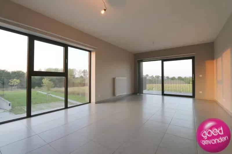 Appartement 2 slaapkamers terras kelder parking energiezuinig
