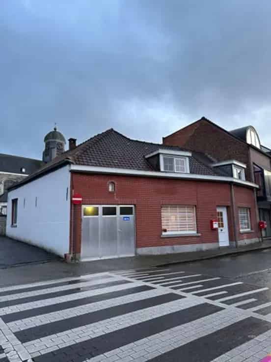 Huis Te Koop Meerbeke: Gerenoveerde Familiewoning 4 slaapkamers
