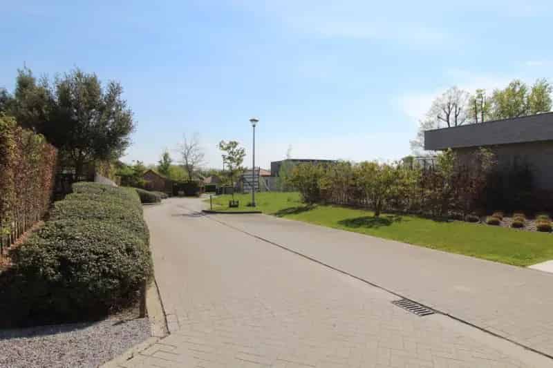 Ruim Perceel Villabouw Rumbeke Nabij Sterrebos