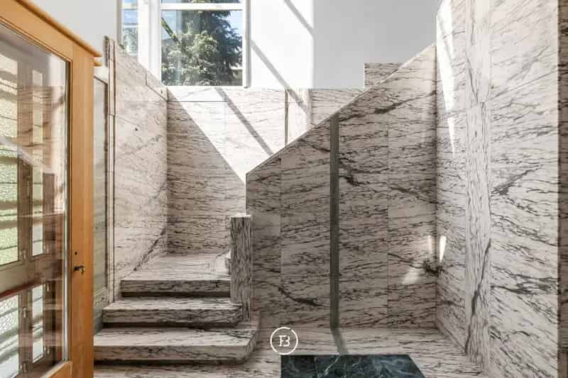 Art Deco Villa te Koop - Ruime gezinswoning met tuin