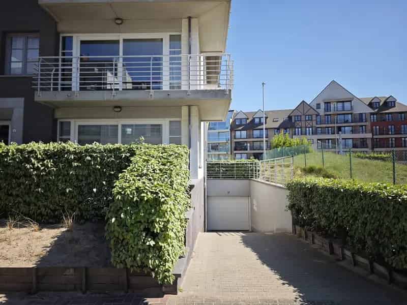 Ruime Garage te Koop Sint-Idesbald