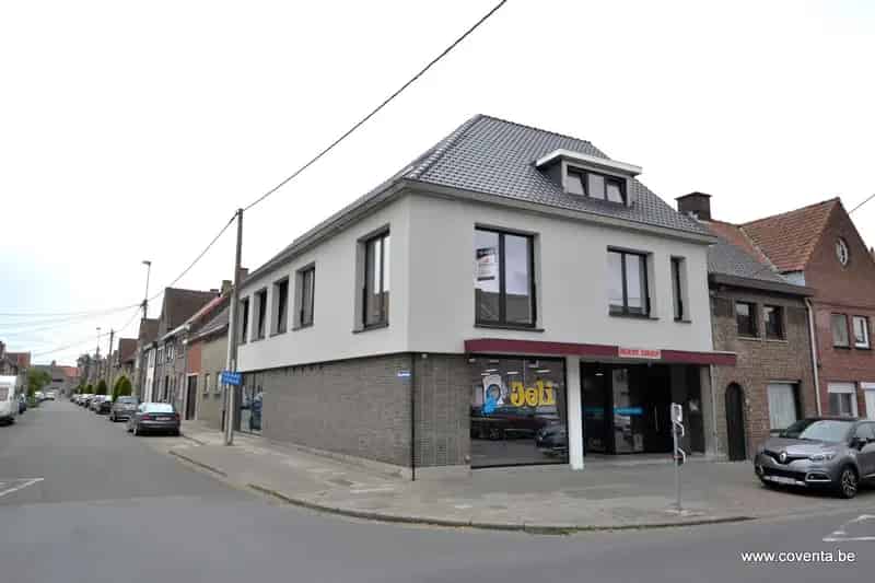 Vernieuwd 2 Slaapkamer Appartement Roeselare Centrum