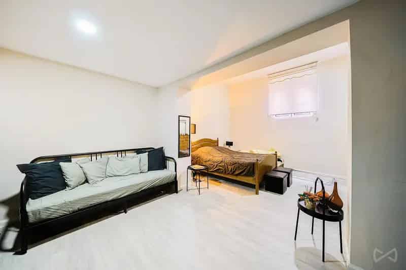 Handelspand met Appartement te renoveren Sint-Joost-ten-Node