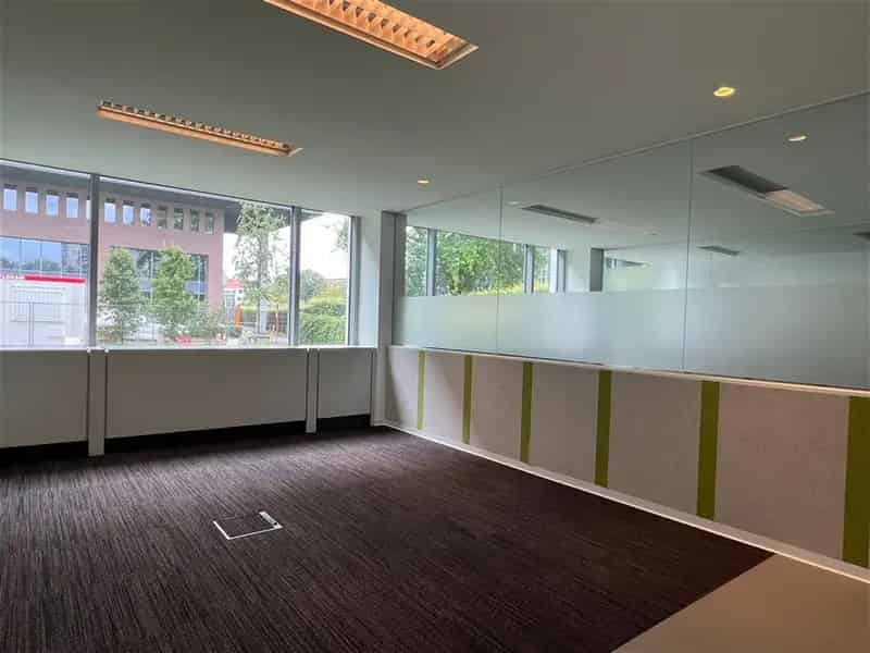 Lichtrijke Kantoren te Gent 688m² UCO Toren