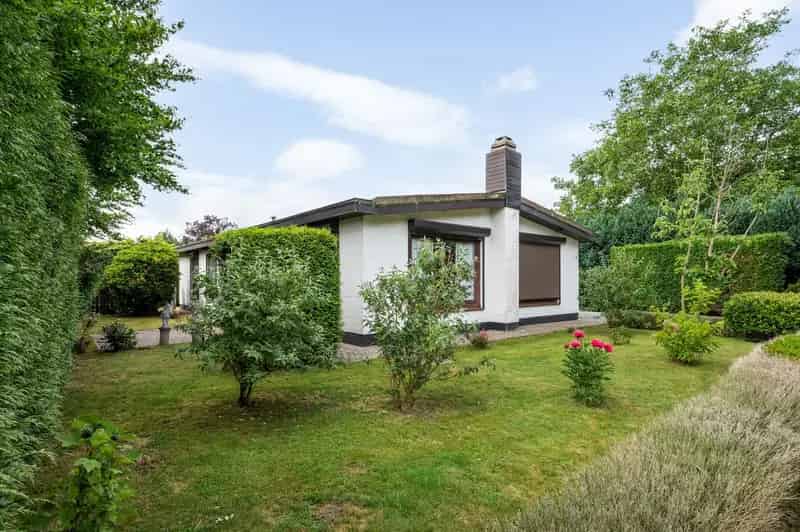 Te renoveren woning 3 slaapkamers 557m² rustige buurt