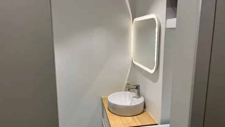 Gerenoveerd 1 Slaapkamer Appartement Brussel Nabij EC