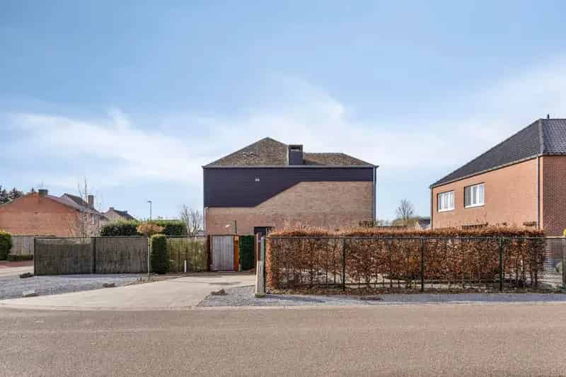 Karaktervolle woning ruim perceel