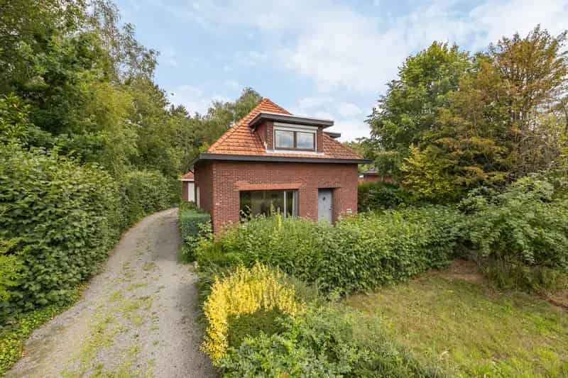 Huis te koop: te renoveren woning 3 slaapkamers 1200m²