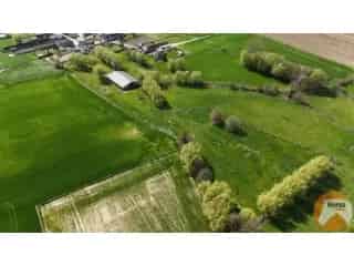 Landbouwgrond met Loods te Tollembeek