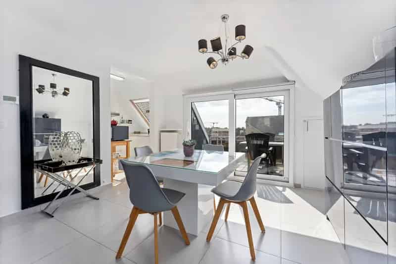 Appartement te koop Koksijde  2 slaapkamers  gerenoveerd  staanplaats