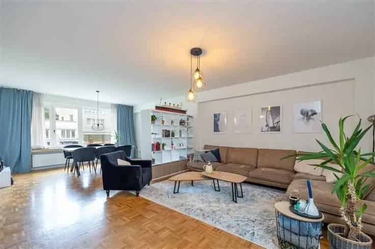 Ruim Appartement Te Koop Mortsel Centrum 2 slaapkamers