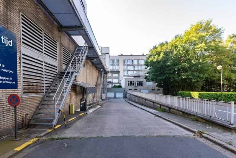 Garagebox in het hart van Wilrijk