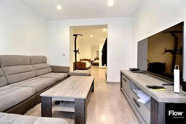 Appartementenblok Te Koop 7 Slaapkamers Sint-Jans-Molenbeek