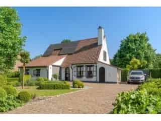 Huis te koop Bunsbeek 3 slaapkamers zwembad tuin