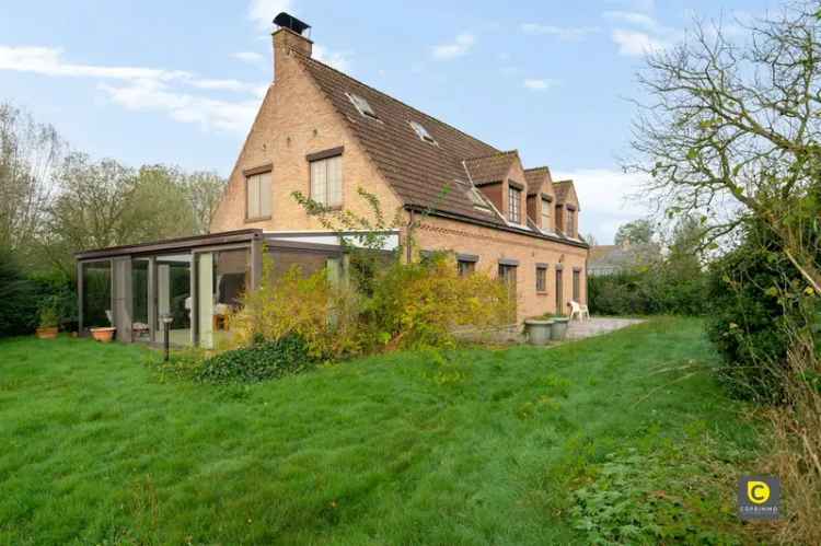 Villa op een perceel van 926 m²