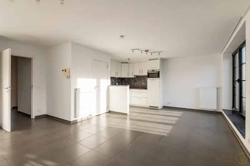 Appartement te huur Eeklo - Instapklaar dakappartement nabij Markt