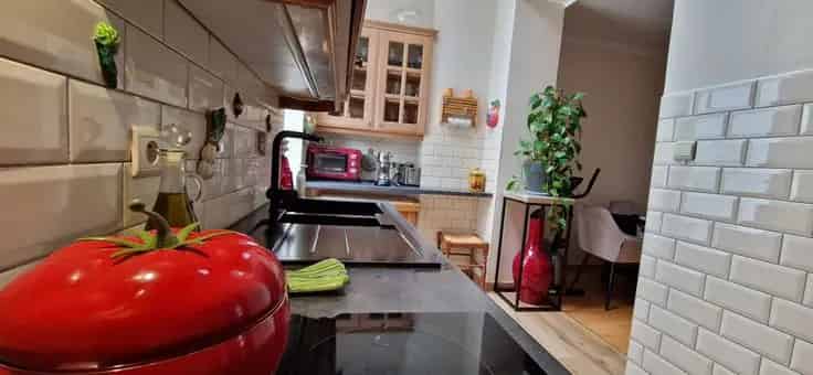 Huis Te Koop: Charmante woning met studio