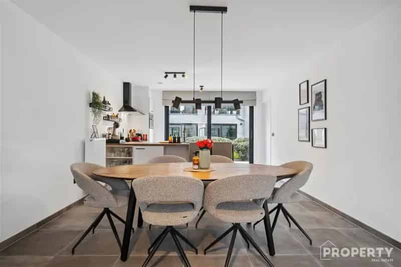 Appartement te koop Harelbeke: 2 slaapkamers, tuin, garage