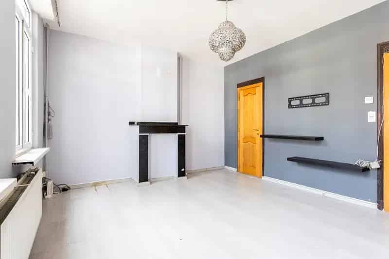 Eengezinswoning 4 5 slaapkamers en koer