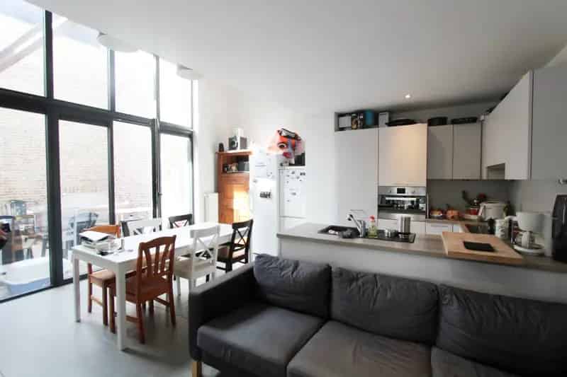 Huis te huur Gent-Sint-Pieters: 3 slaapkamers, patio & autostaanplaats