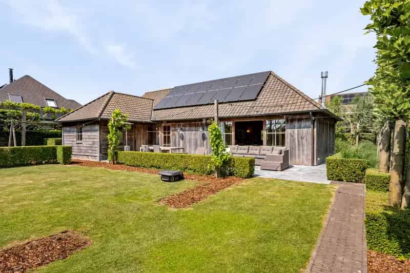 Huis te koop: Rustige woning 3 slaapkamers carport tuin