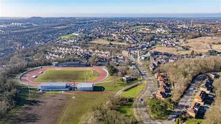 Huis te Koop Xhovémont: 2 slaapkamers, tuin, gerenoveerd dak