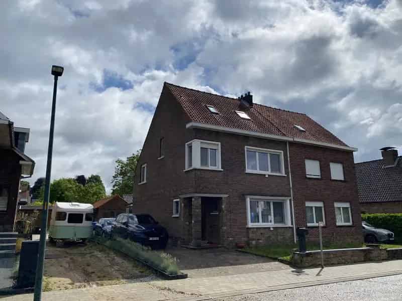 Huis te huur Sterrebeek: Ruime 3-gevel woning met tuin en garage