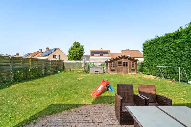Gezinswoning te Turnhout met 4 slaapkamers en tuin
