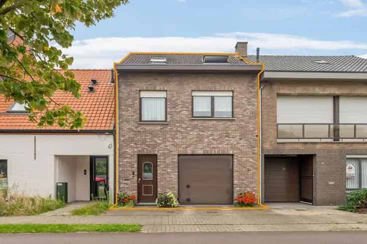 Te renoveren Bel-Etagewoning 3 slaapkamers Stabroek