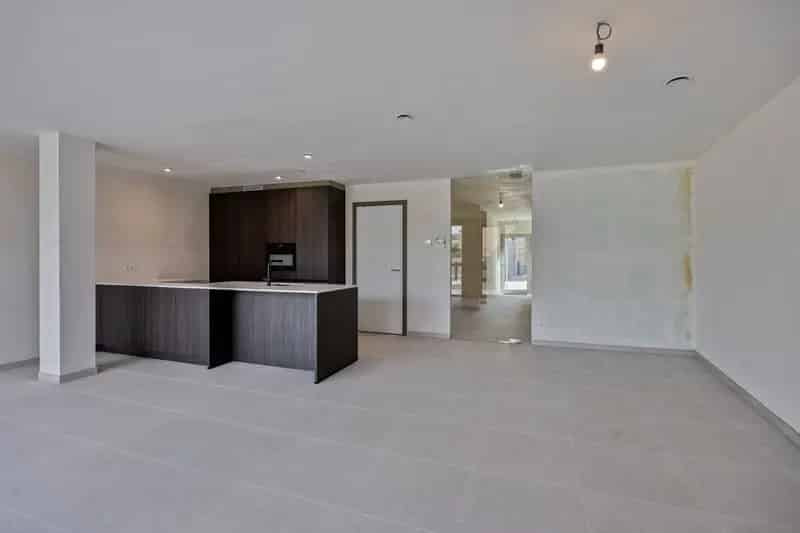 Luxueus 3-slaapkamerappartement met tuin te huur