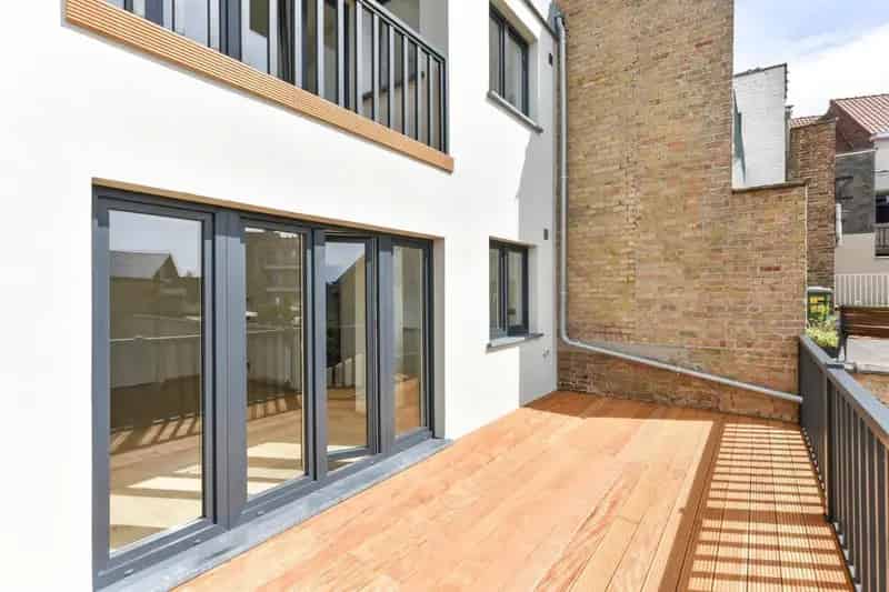 Appartement te Huur Heist: Energiezuinig met Ruim Terras
