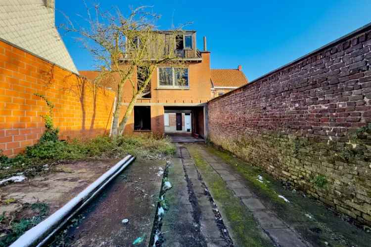 Te huur huis bouwopportuniteit centrum Deinze met uitbreidingsmogelijkheden