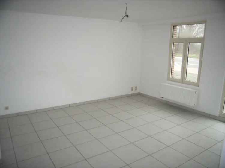 Huis te huur HOB met tuin en carport