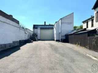 Industrie te koop Ronse - Magazijn 400m² met parking en burelen