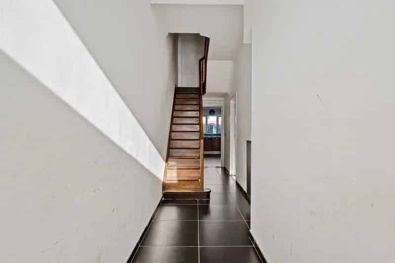 Ruime gezinswoning te Deurne 6 slaapkamers 204m²