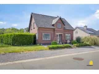 Huis te koop Maaseik 4 slaapkamers 2 badkamers tuin kelder