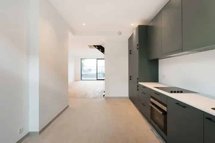 Stockel 307  5 Slaapkamers  Gerenoveerd  Luxe Woning