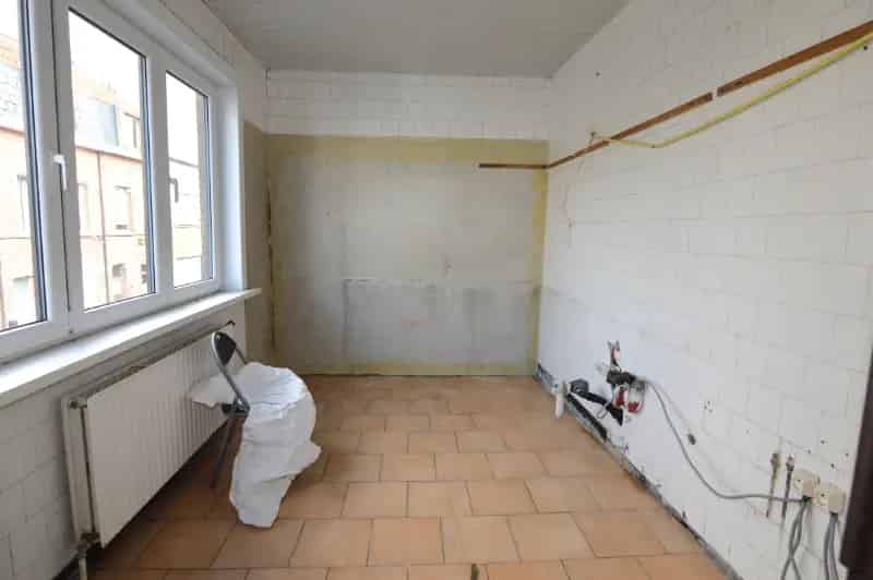 Huis te koop Mechelen: renovatieproject met 3 slaapkamers en 4 garages