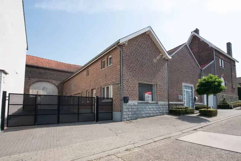 Instapklare woning te Genoelselderen