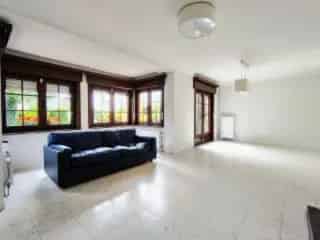 Villa te huur Wezembeek-Oppem 4 slaapkamers tuin parking