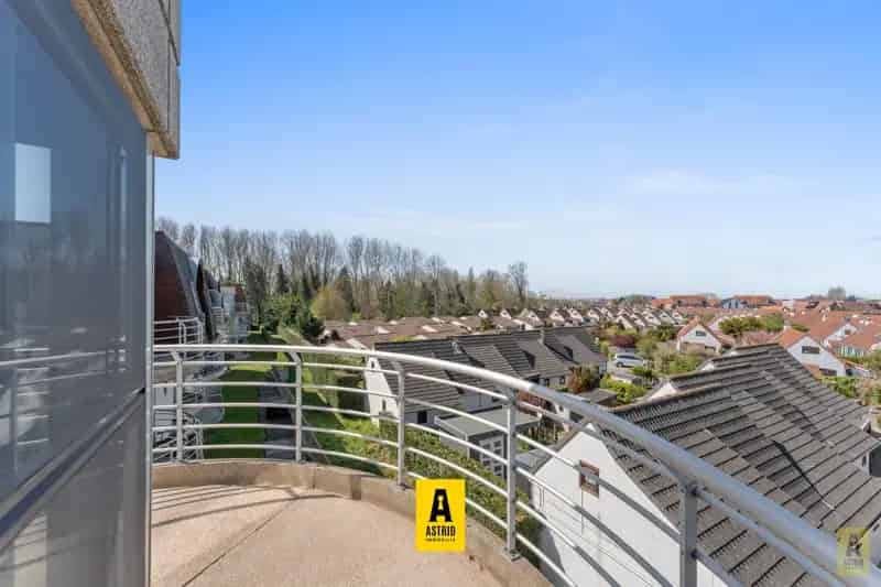 Hoekappartement te huur in Bredene met zwembad