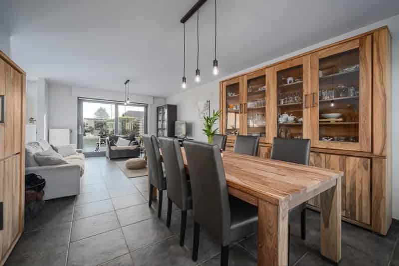 Huis te huur Outrijve: Instapklare gezinswoning met 3 slaapkamers