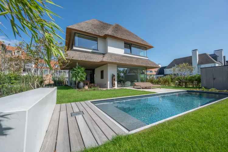 Luxueuze Villa te Knokke Duinenwater met Zwembad