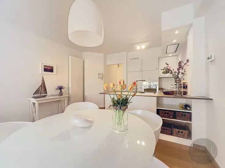 Appartement Te Koop Zoute 2 slaapkamers gerenoveerd