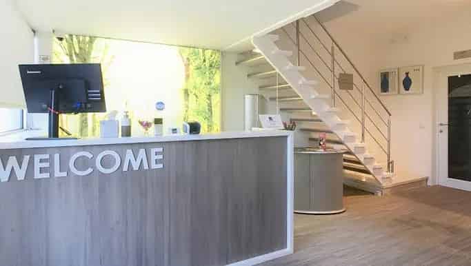 Hotel te koop Roeselare 19 kamers parking 1462m2