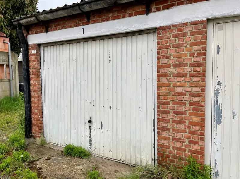 Garagebox te koop met kantelpoort