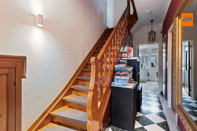 Te renoveren woning 3 slaapkamers garage tuin