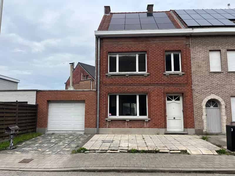 Ruime woning te huur te Harelbeke met 3 slaapkamers en garage