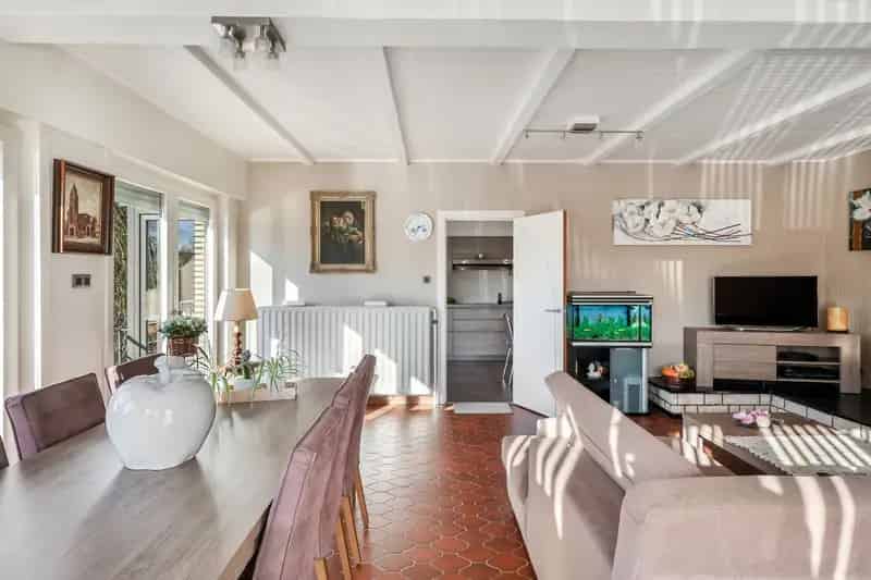 Ruime Open Bebouwing Nabij N16 - Kangeroewoning Mogelijk