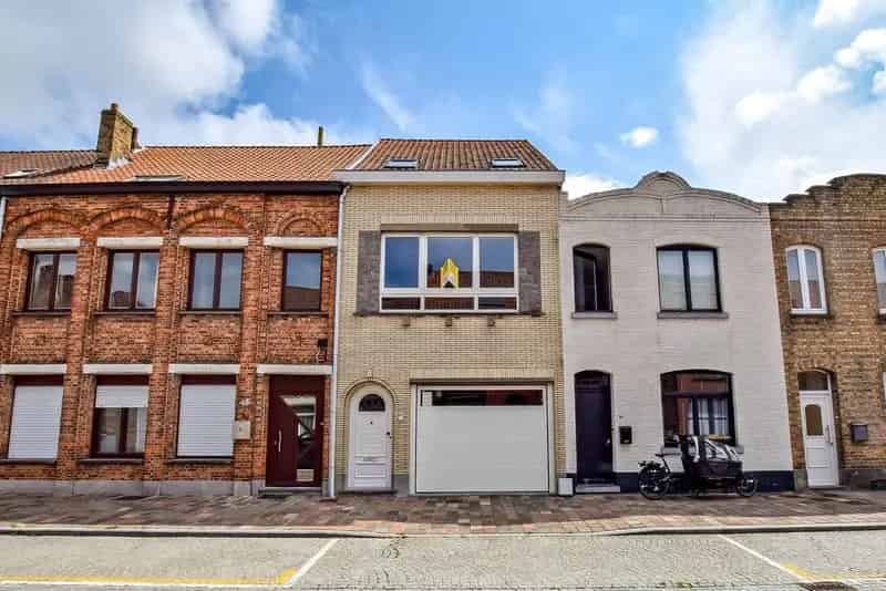 Karaktervolle woning 4 slaapkamers tuin Nieuwpoort 170m²
